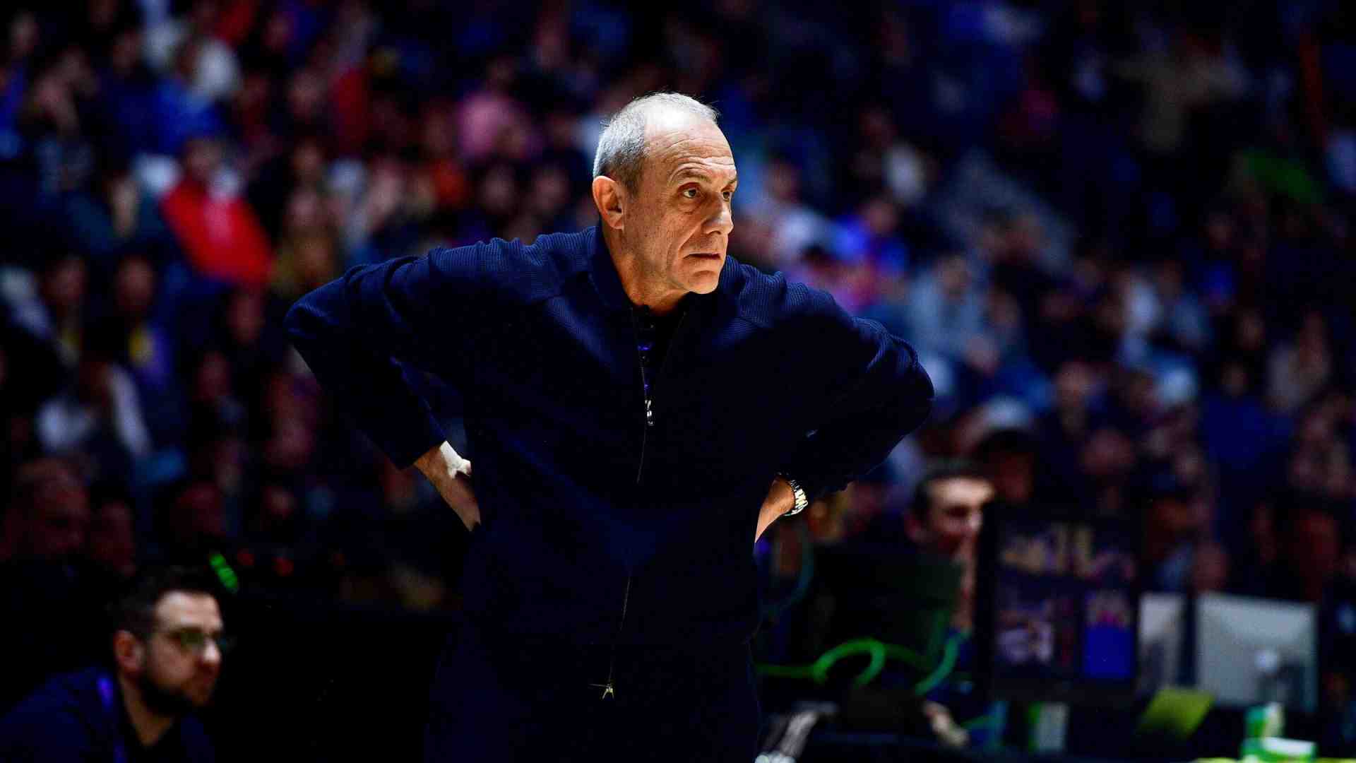 A Berlino l'Alba è nera per l'Emporio Armani