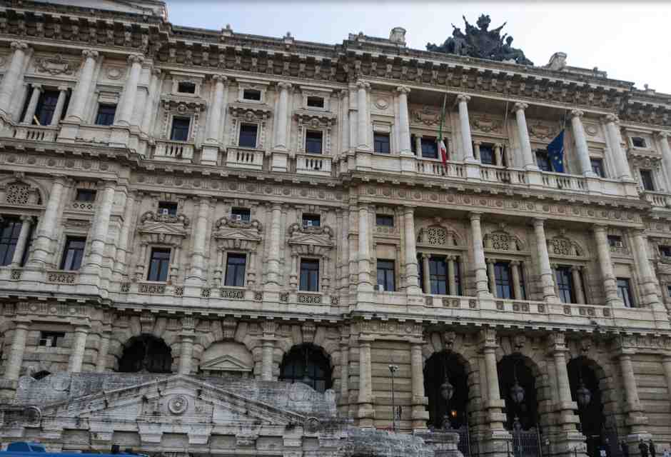 I giudici non sono monadi. A margine della questione albanese