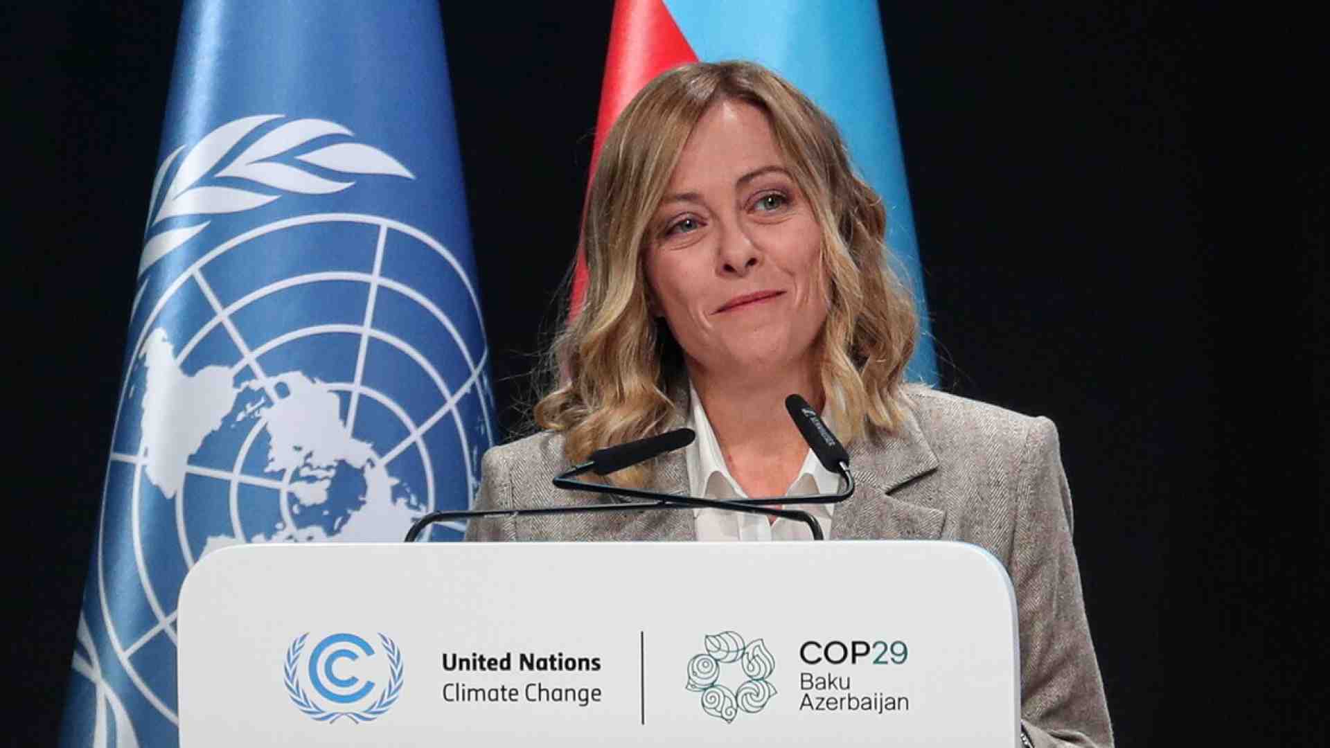 A Baku Meloni rilancia la fusione nucleare, ma nel futuro. I dubbi sulla strategia del governo