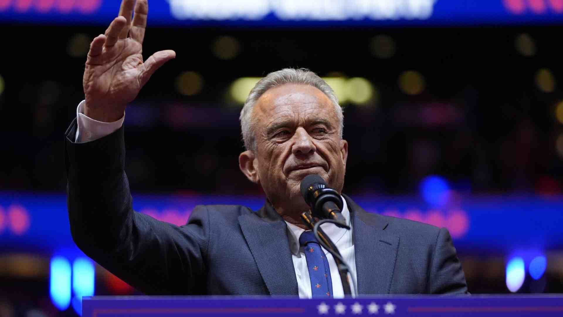 Trump nomina il no vax Kennedy jr alla Sanità e due suoi avvocati ai vertici della Giustizia