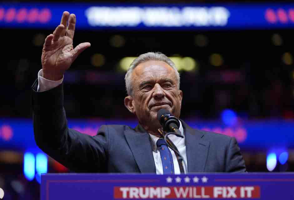 Trump nomina il no vax Kennedy jr alla Sanità e due suoi avvocati ai vertici della Giustizia