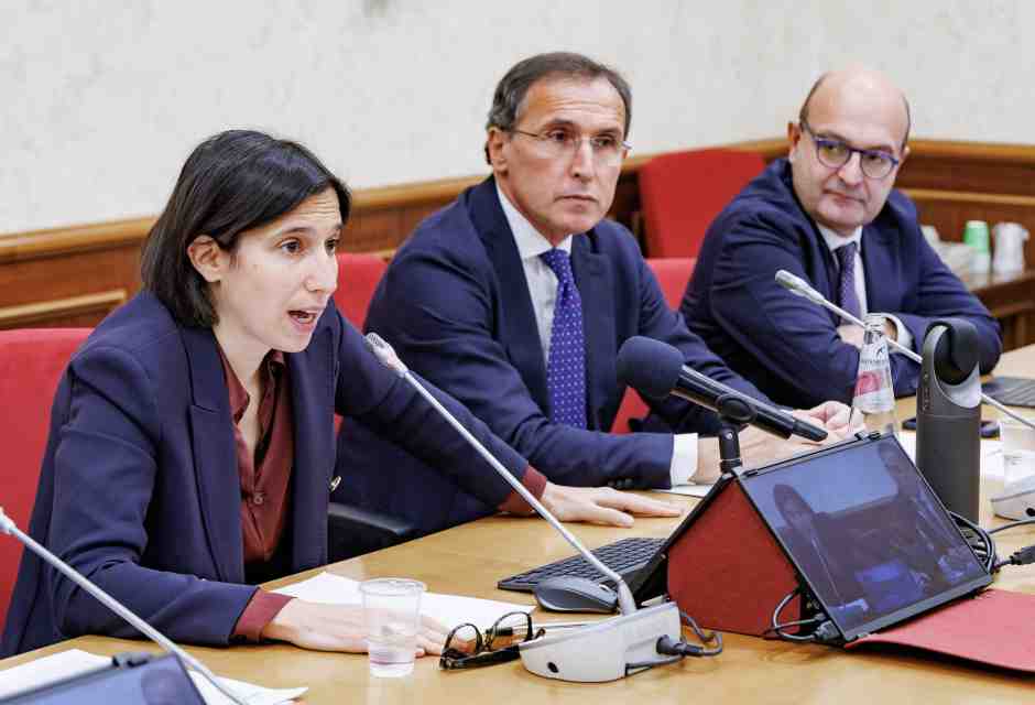 Schlein presenta la sua costosa contromanovra, ma senza vere coperture