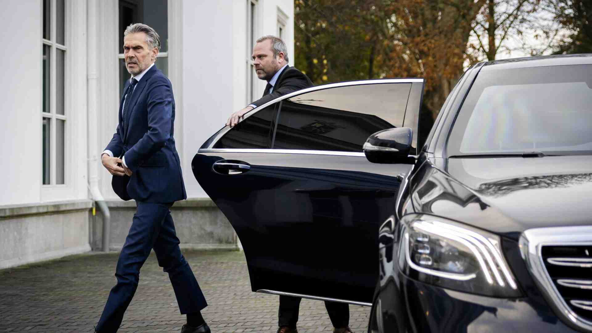 Gli attacchi di Amsterdam trascinano i Paesi Bassi alla crisi di governo