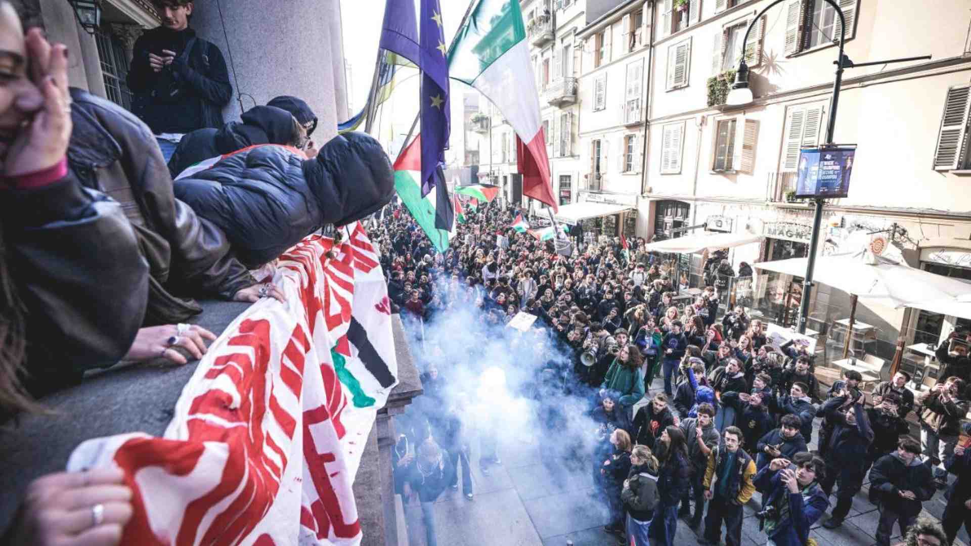 La scuola, i cortei, la violenza. Parla l’ex ministra Fedeli