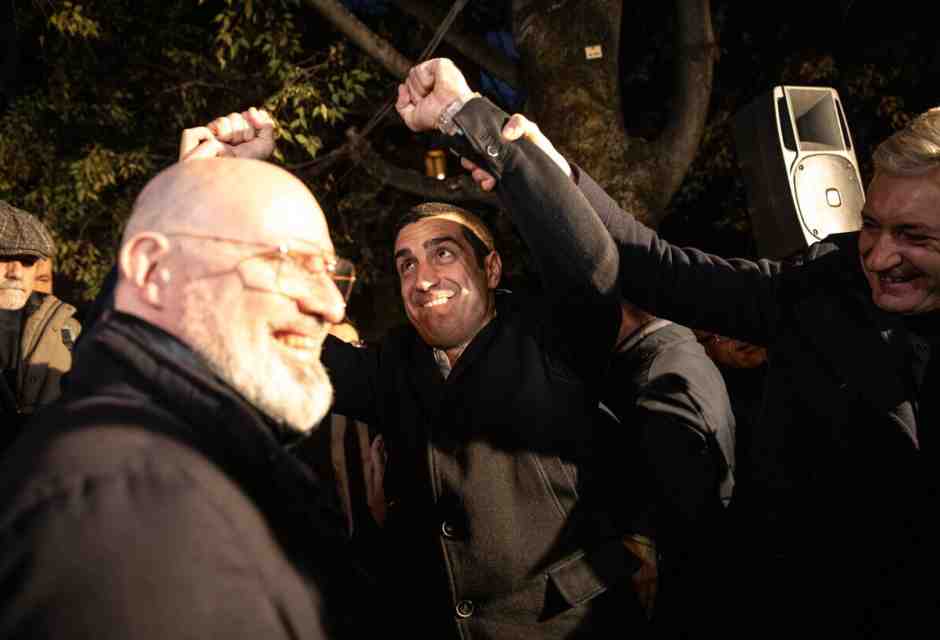 La vittoria di de Pascale in Emilia-Romagna e il testa a testa in Umbria