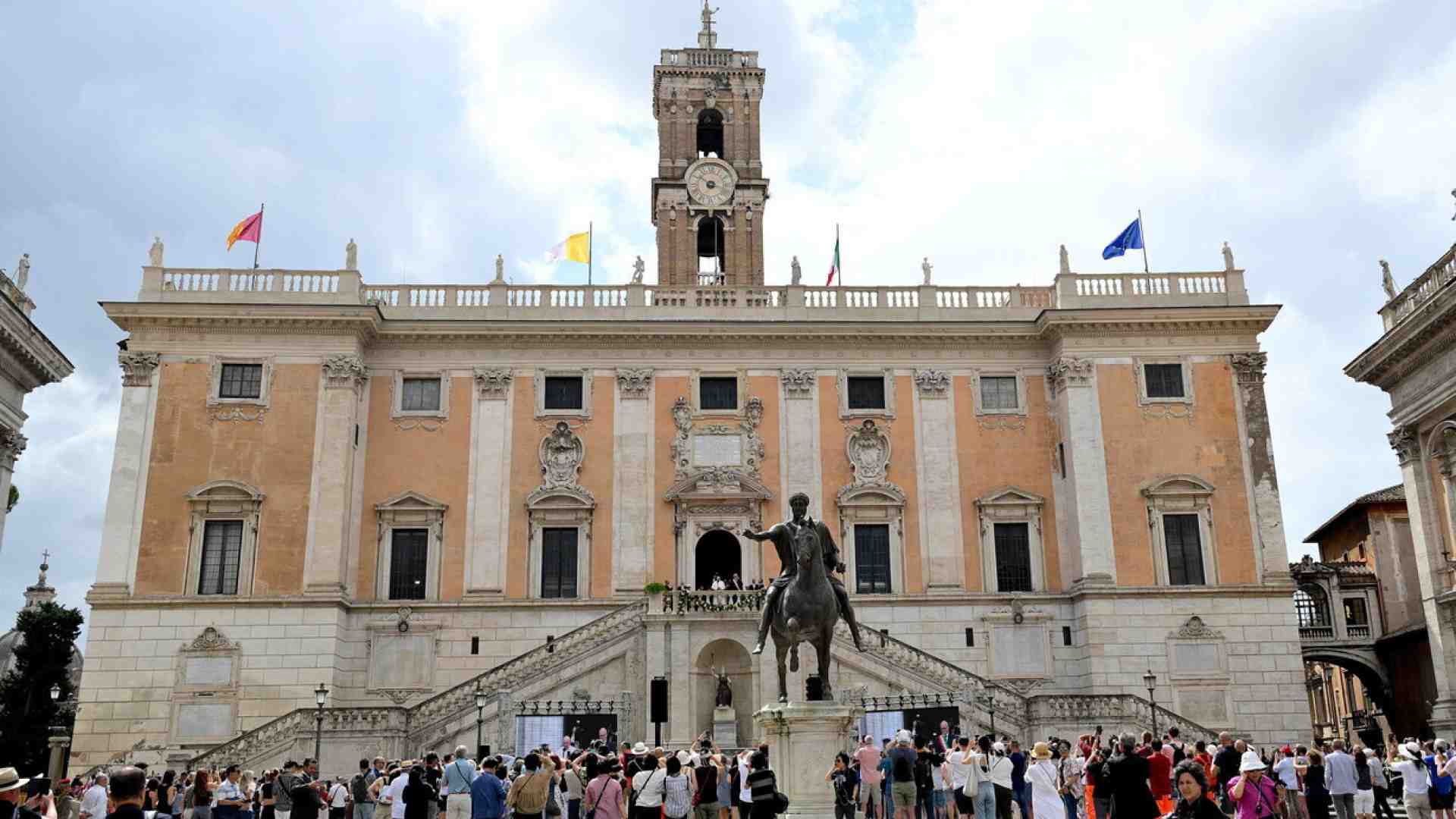La Guardia di finanza in Campidoglio: perquisizioni anche per il Giubileo