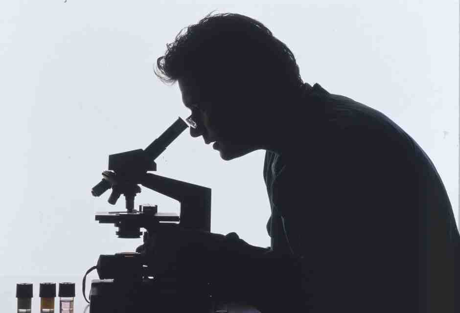 La comunità scientifica deve uscire dalla torre d'avorio, oggi più che mai