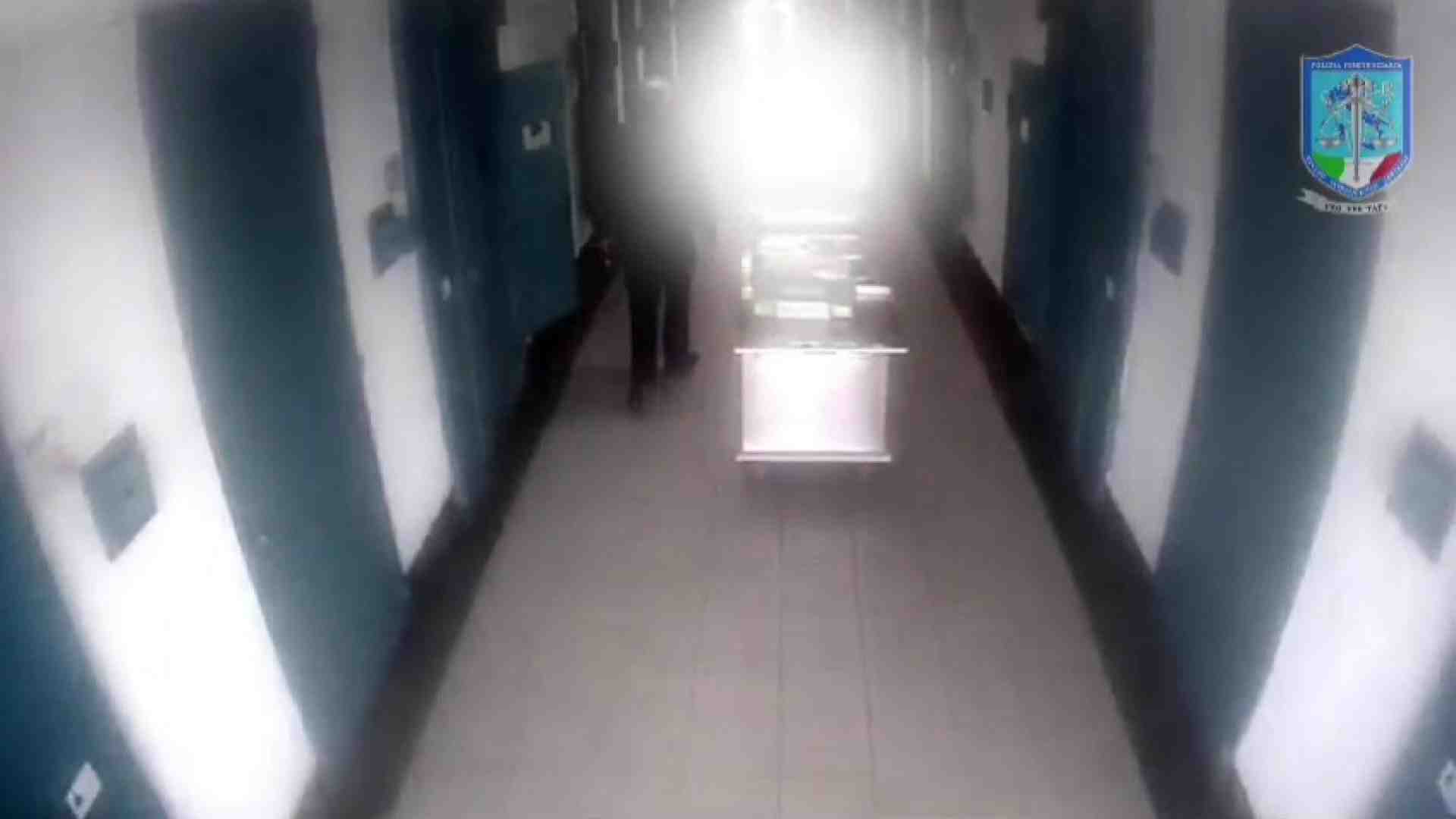 A Trapani 46 agenti penitenziari sono indagati per torture e abusi sui detenuti: 11 arresti