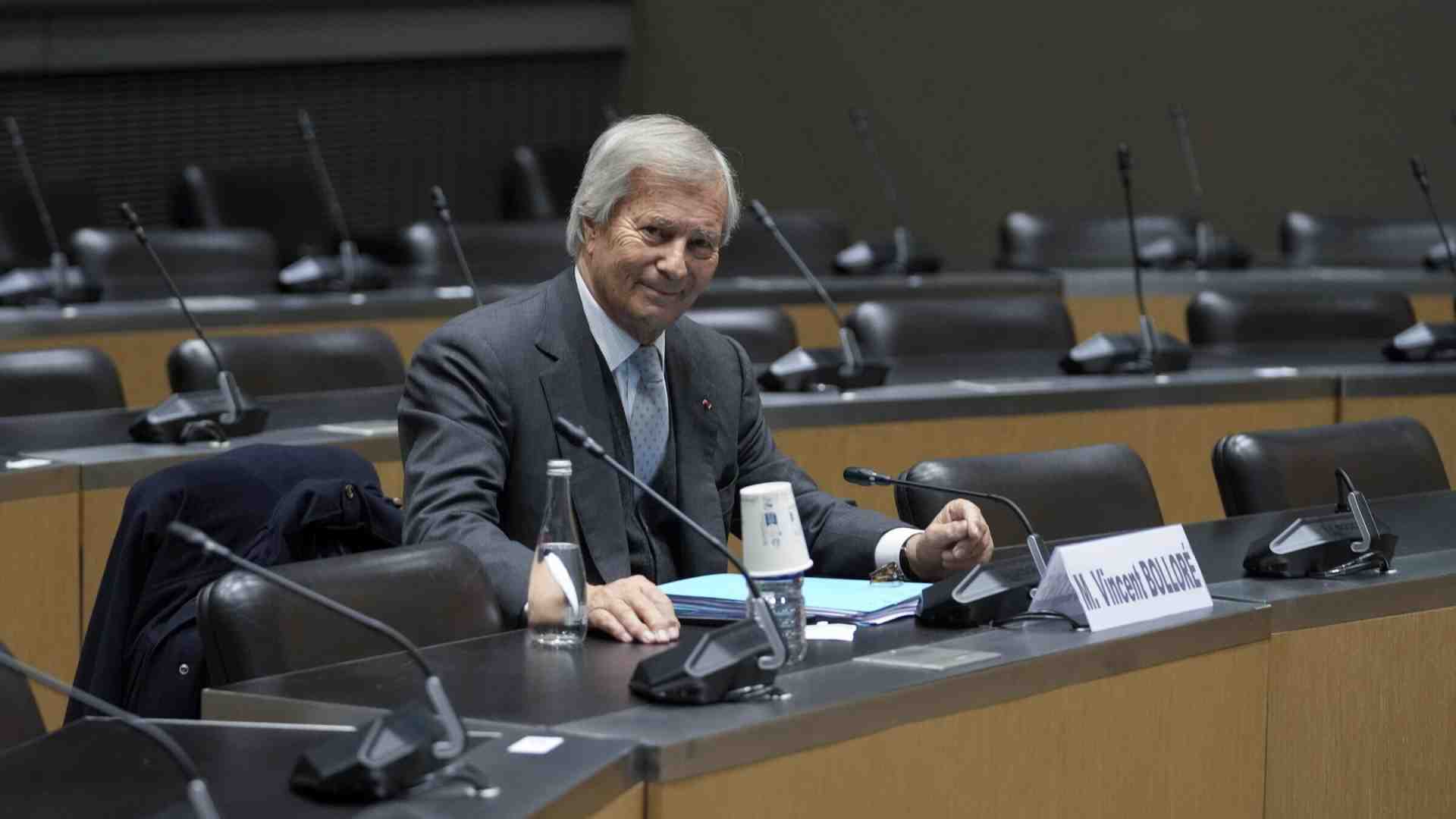 Le mani di Bolloré sulla scuola di giornalismo più antica di Francia