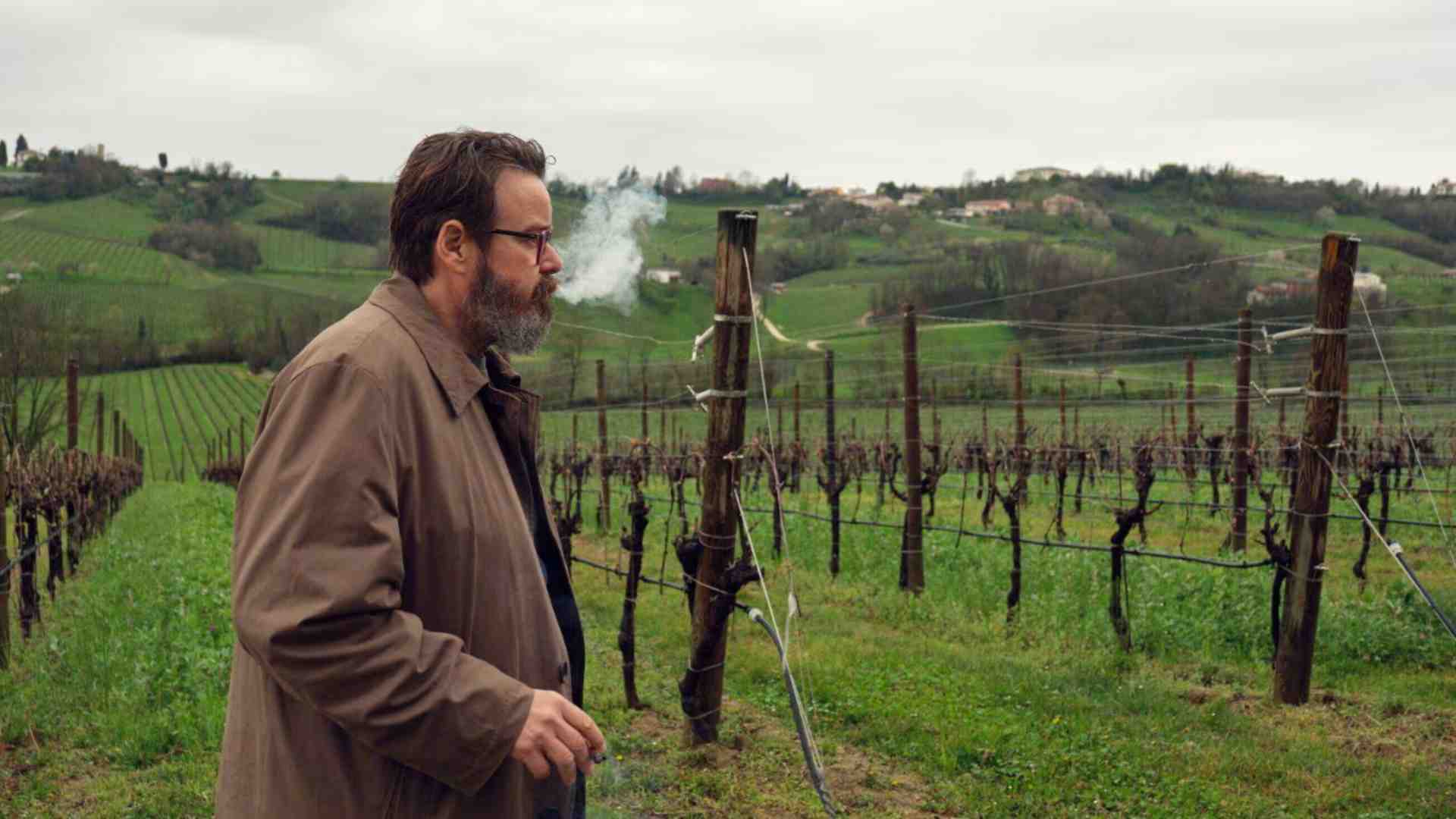 La compassata familiarità dell’ispettore Stucky di Giuseppe Battiston