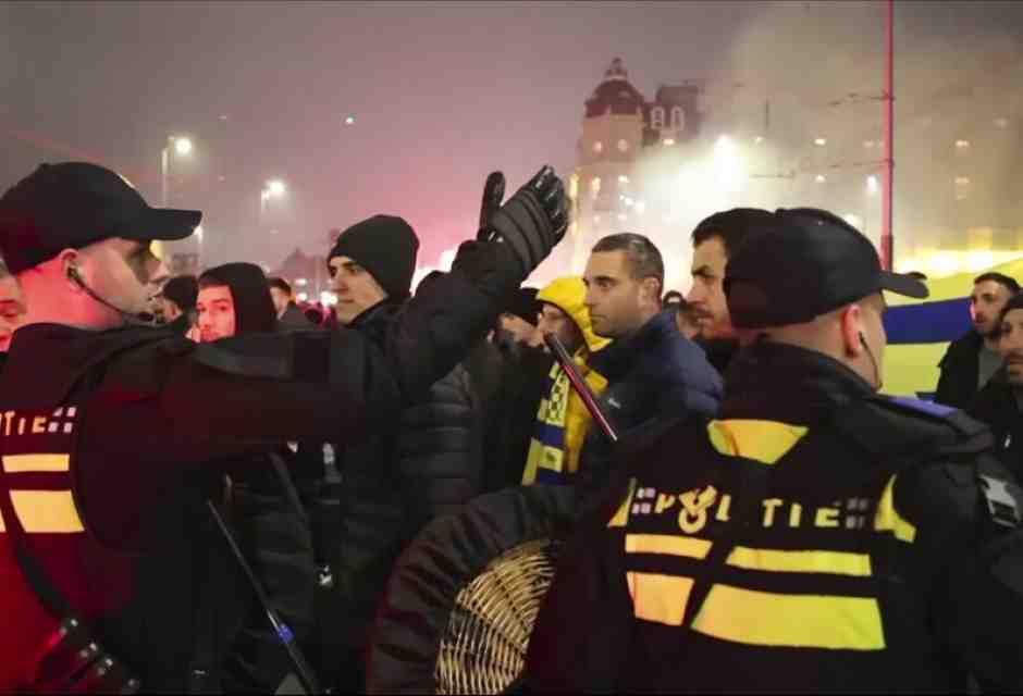 “Città libera da ebrei”. Succede in Olanda, dove neanche la statua di Anne Frank è al sicuro