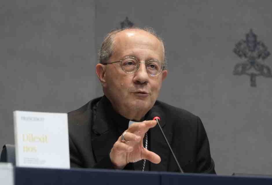 La cattiva ermeneutica del teologo Bruno Forte sul “genocidio” fa peggio del Papa