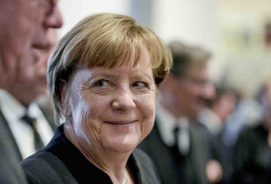 Angela Merkel si racconta in un nuovo libro: “Trump? Ho sbagliato a considerarlo una persona normale”