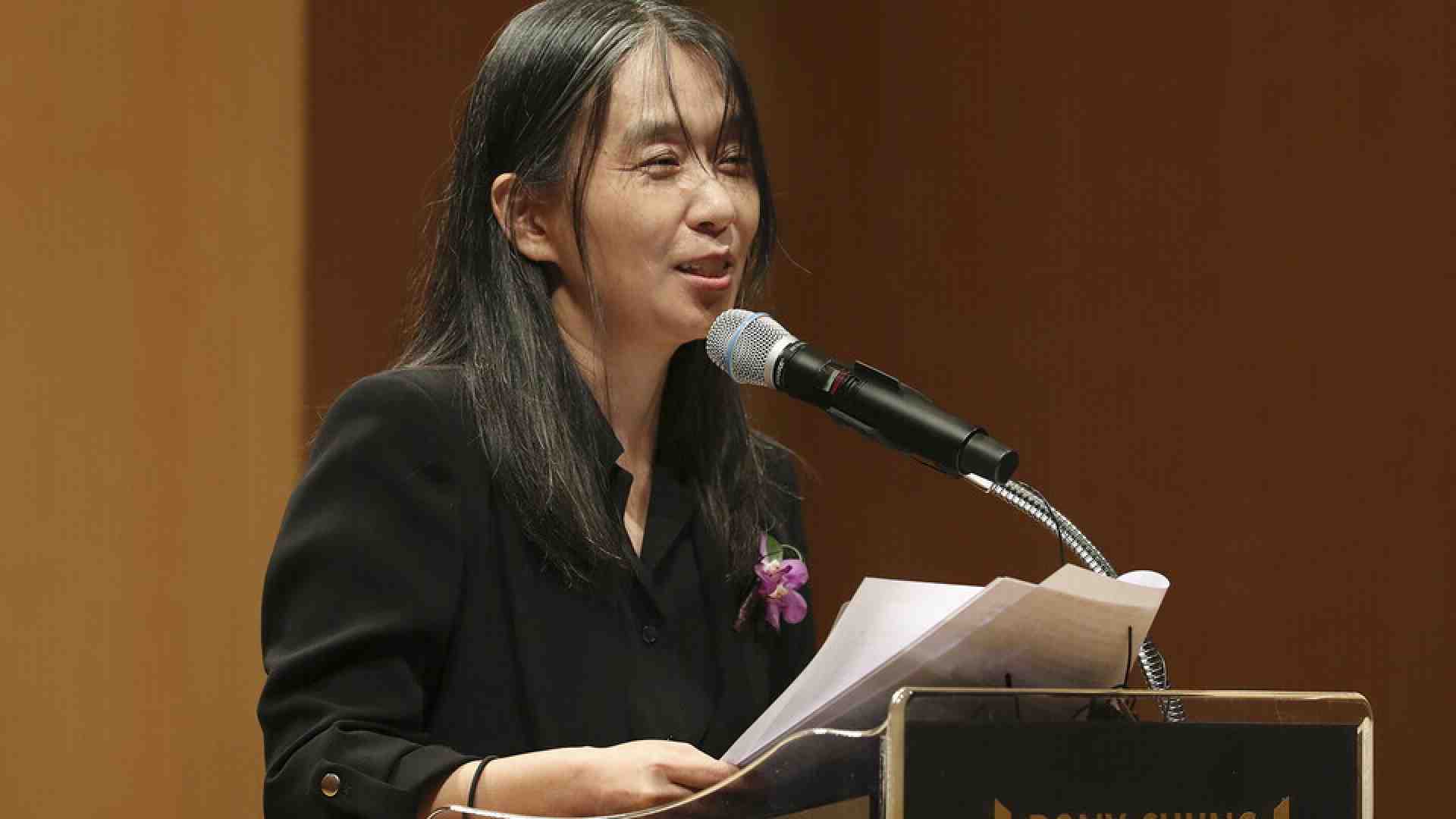 Han Kang, il Nobel e la schiettezza con cui punta alla parola essenziale