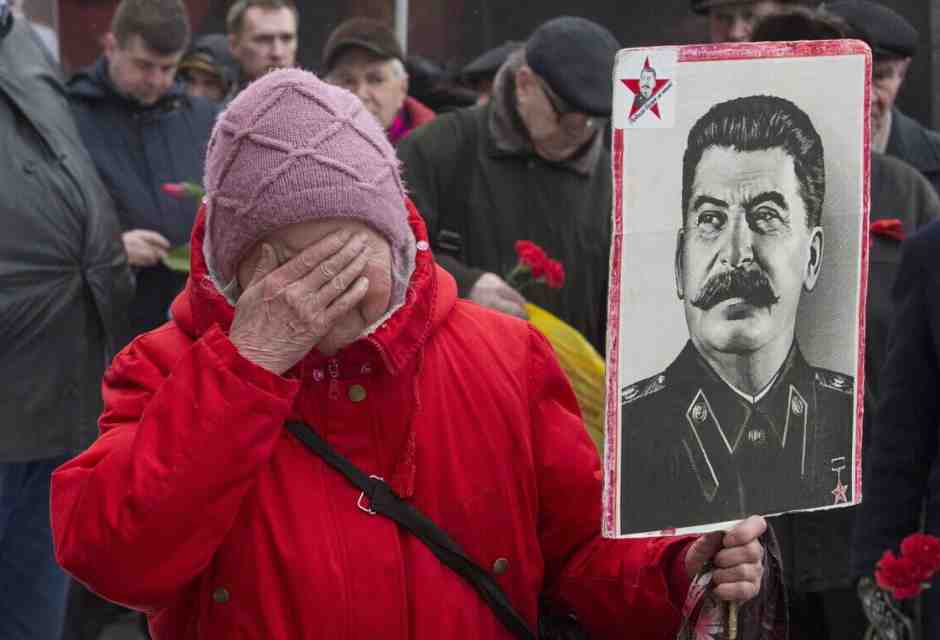 La scorciatoia di dichiarare pazzi i dittatori e il non detto su chi li sostiene. Da Stalin a Trump