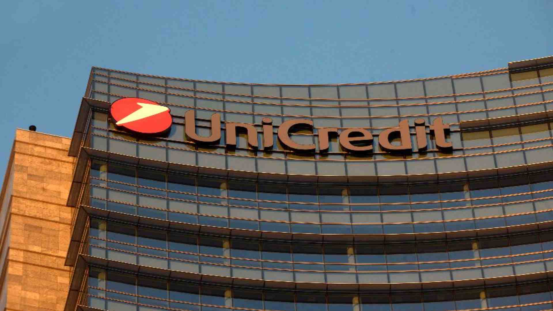 Unicredit all'attacco su Bpm: le reazioni di credito cooperativo e sindacati