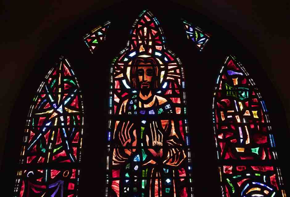 La vera storia del Gesù animato dall'Ai in una chiesa Svizzera