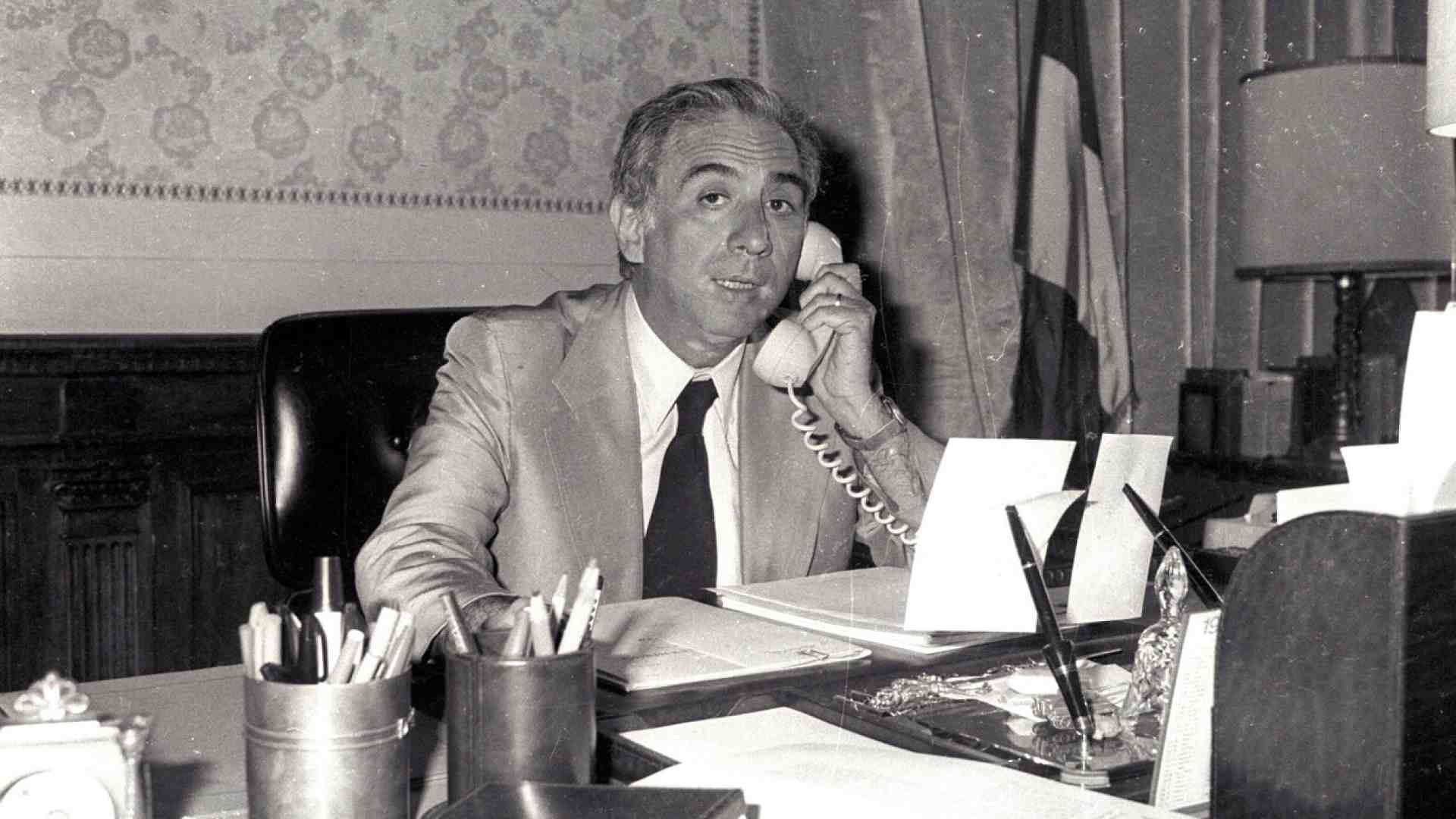 Quando suonò il Telefono Rosso di Cossiga