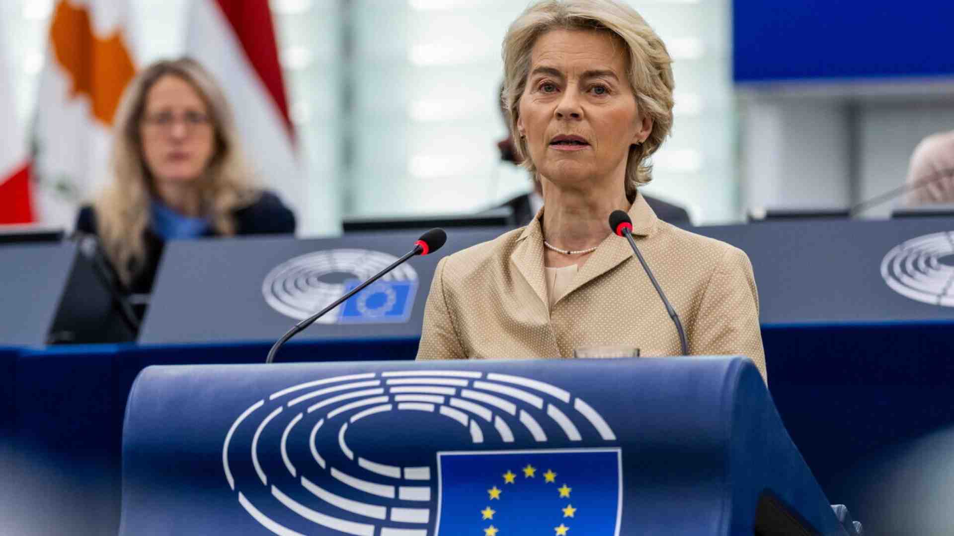 Socialisti, verdi ed Ecr: l’Ursula Bis spacca i gruppi politici europei
