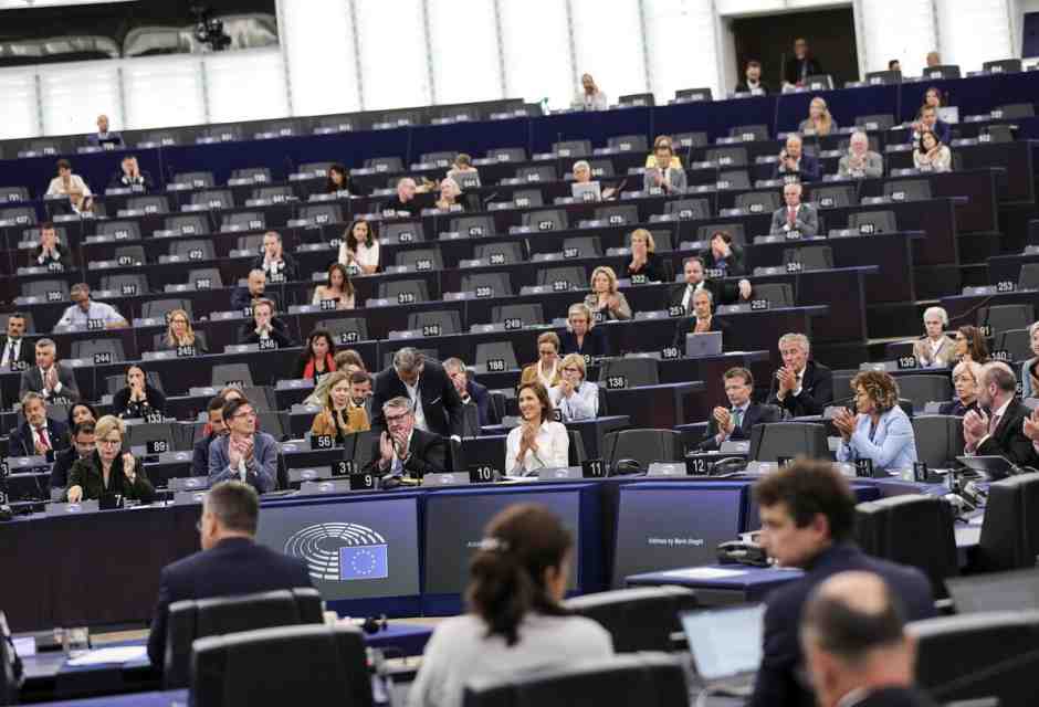 Il Parlamento europeo approva l'uso dei missili in territorio russo, ma Pd e FI si spaccano