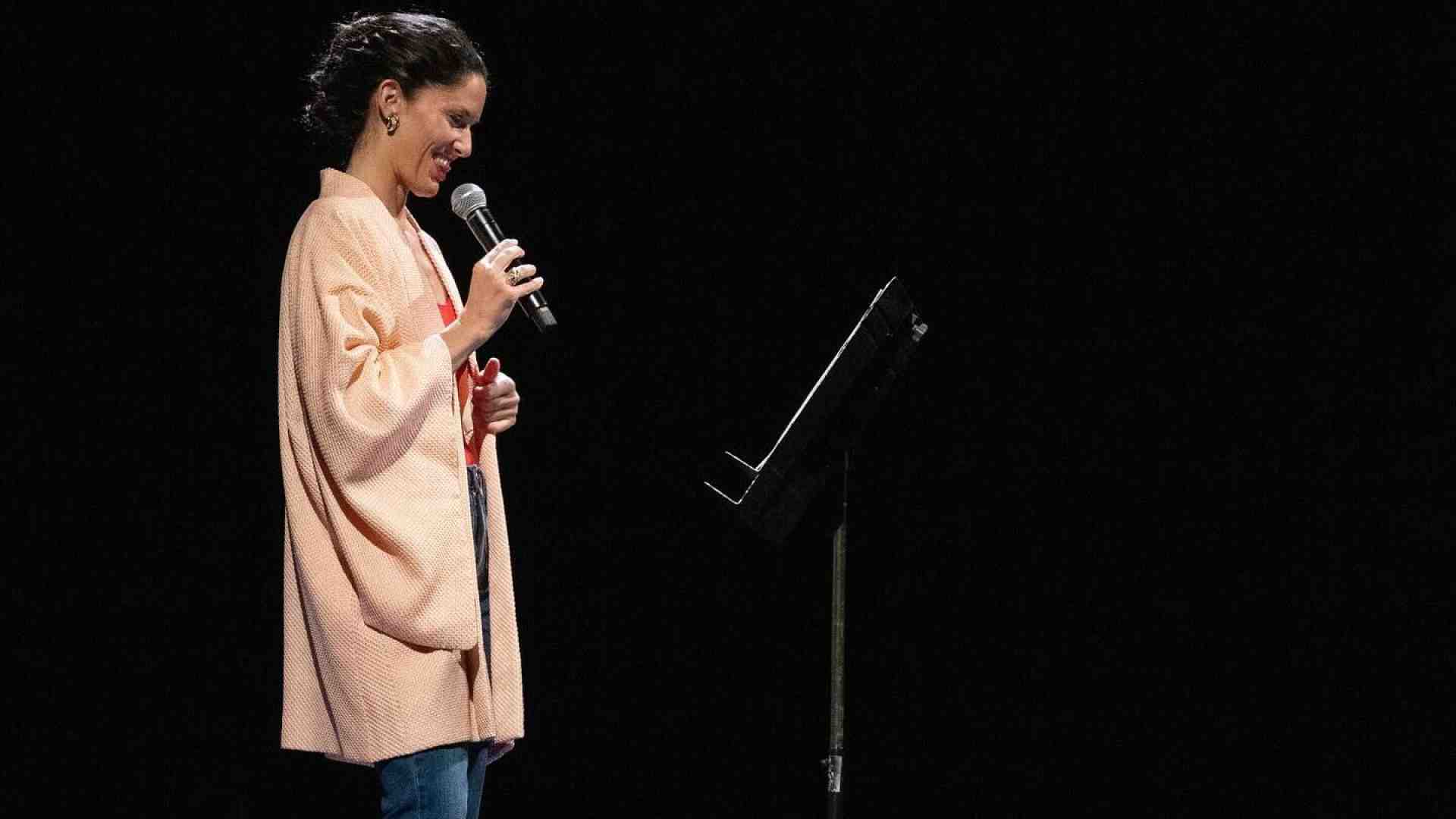 Arianna Safonov, la comica che strapazza i luoghi comuni sul patriarcato