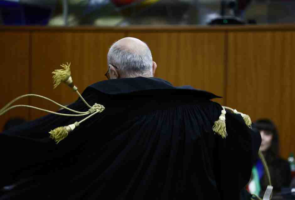 I giudici non eccedano in discrezionalità, ma la politica faccia il suo