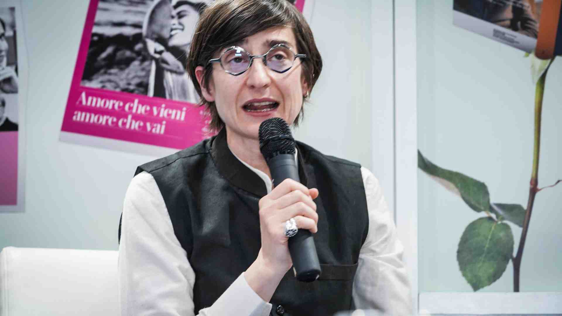 Chi li legge più i libri? L’importante è presentarli nel circolo che conta