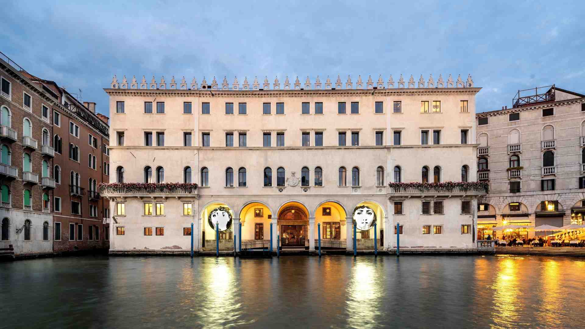 Abbiamo toccato il Fondaco. La scommessa (persa) di sedurre gli intellettuali con lo shopping