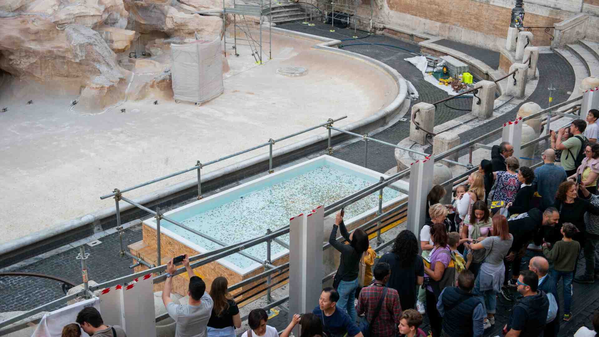 Qualcuno ci salvi dalla retorica di Roma “città più bella del mondo”