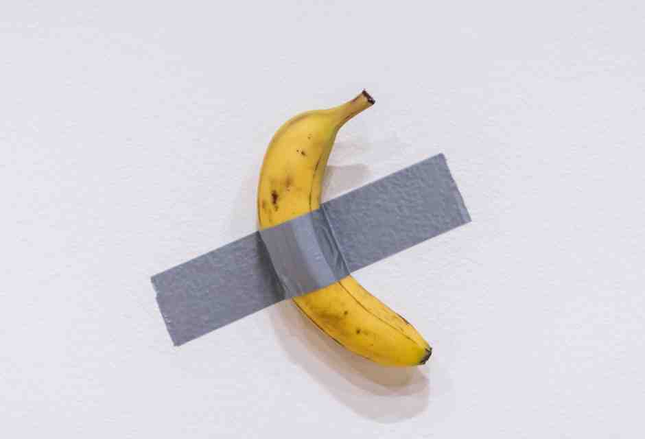 "La banana" di Cattelan è la dimostrazione che la critica d'arte non esiste più