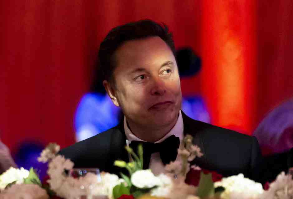Il fattore "wow" di Elon Musk contro l'alleato inglese