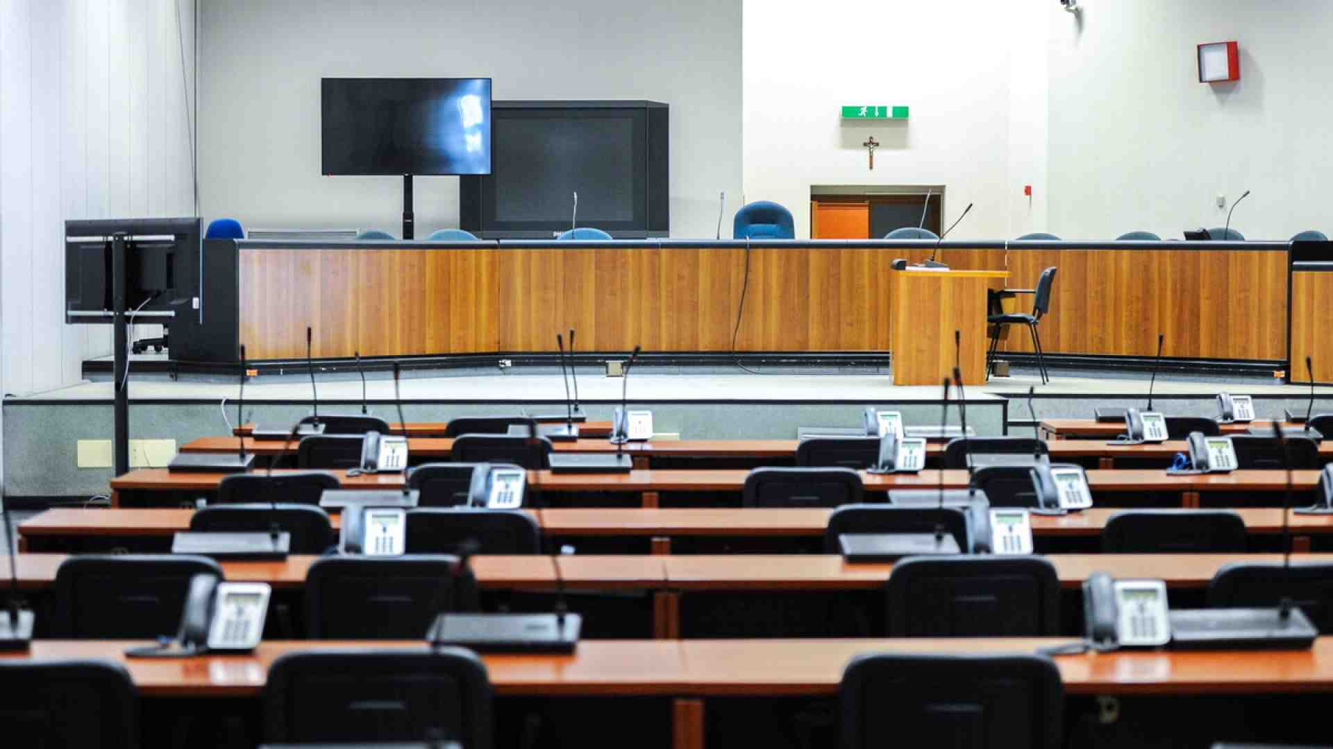 Il retrobottega dell'antimafia e le opacità del pentitismo