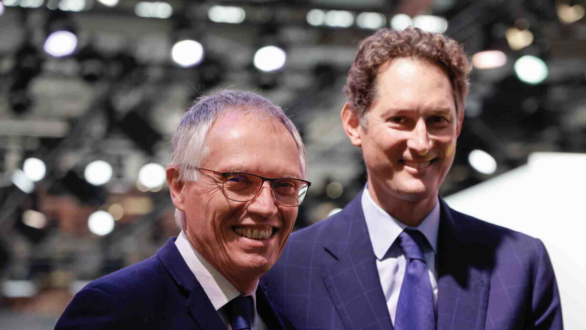 Tavares si dimette dalla guida di Stellantis. Elkann chiama Meloni e Mattarella