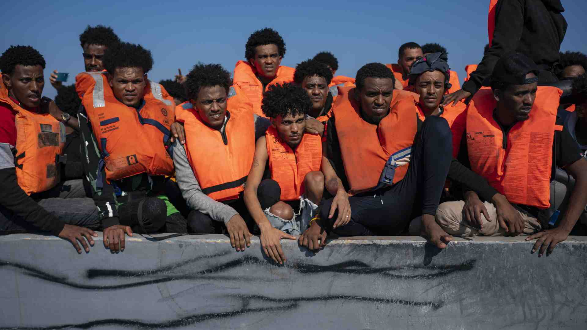 Il Senato approva il dl flussi, mentre il Csm boccia "l'emendamento Musk" sui migranti