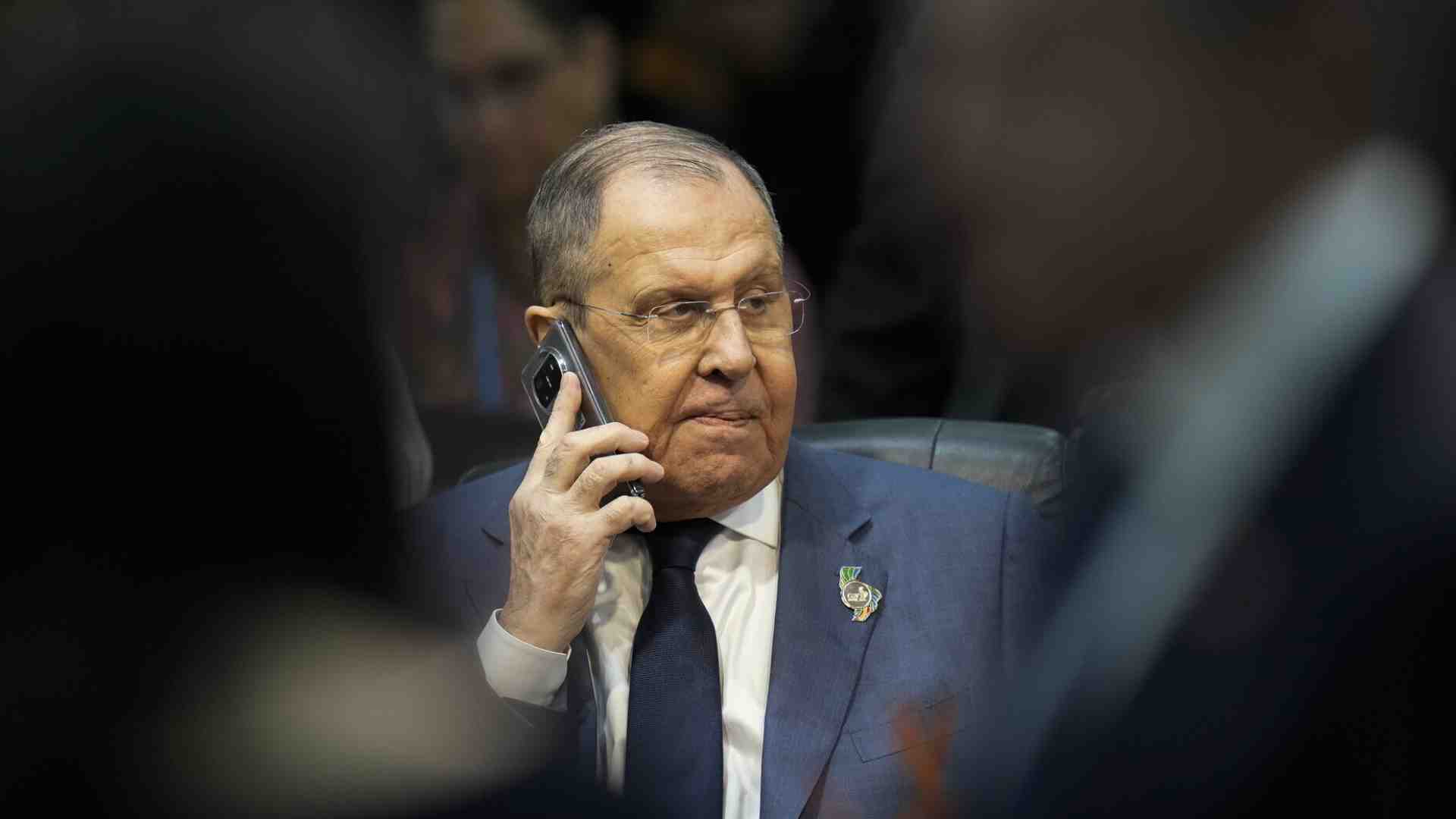 Il ministro russo Lavrov in arrivo al vertice dell’Osce a Malta, un paese europeo