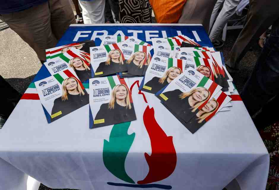 La fiamma nel simbolo: ma cos’è questa destra che discute sul nulla come la sinistra?
