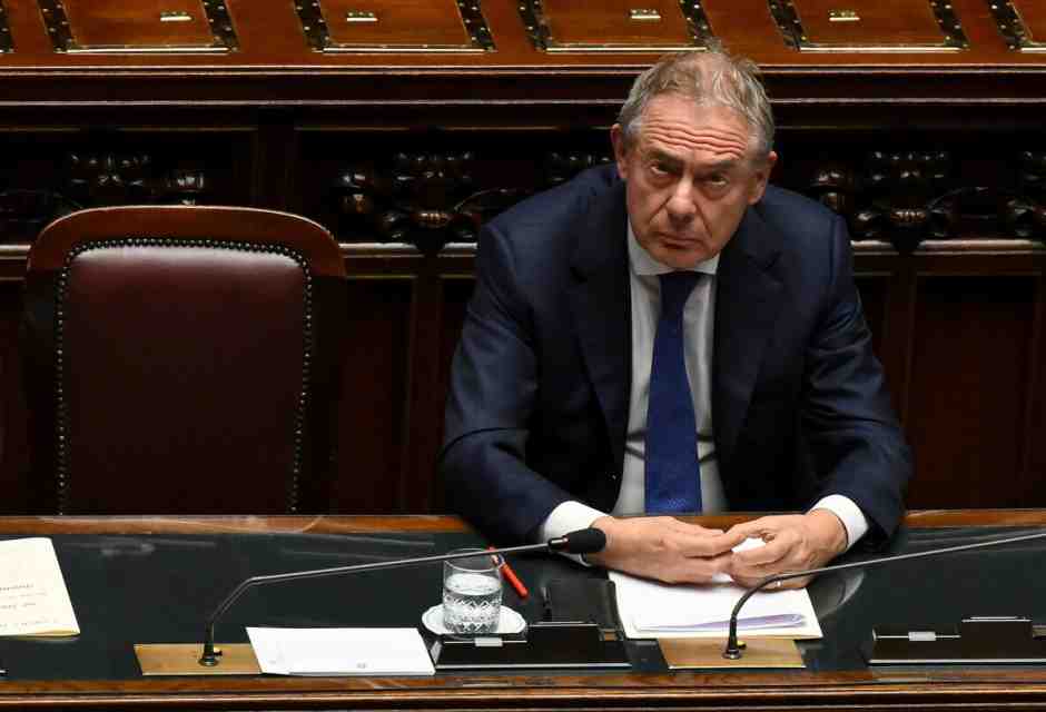 Urso alla Camera: “Stellantis chiese il golden power e Conte se ne lavò le mani. Ora dobbiamo riparare”