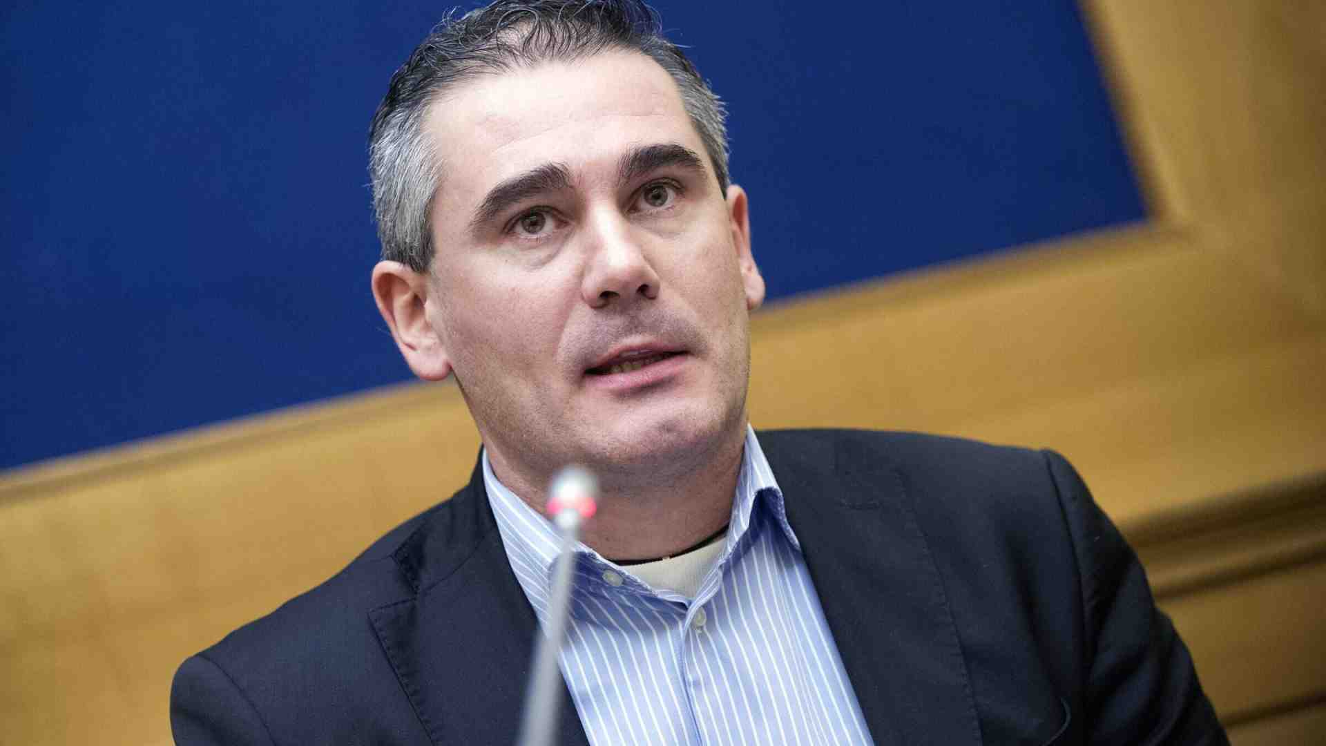 “La farsa in Lombardia non salverà Salvini: la sua Lega ha i giorni contati”. Parla Grimoldi