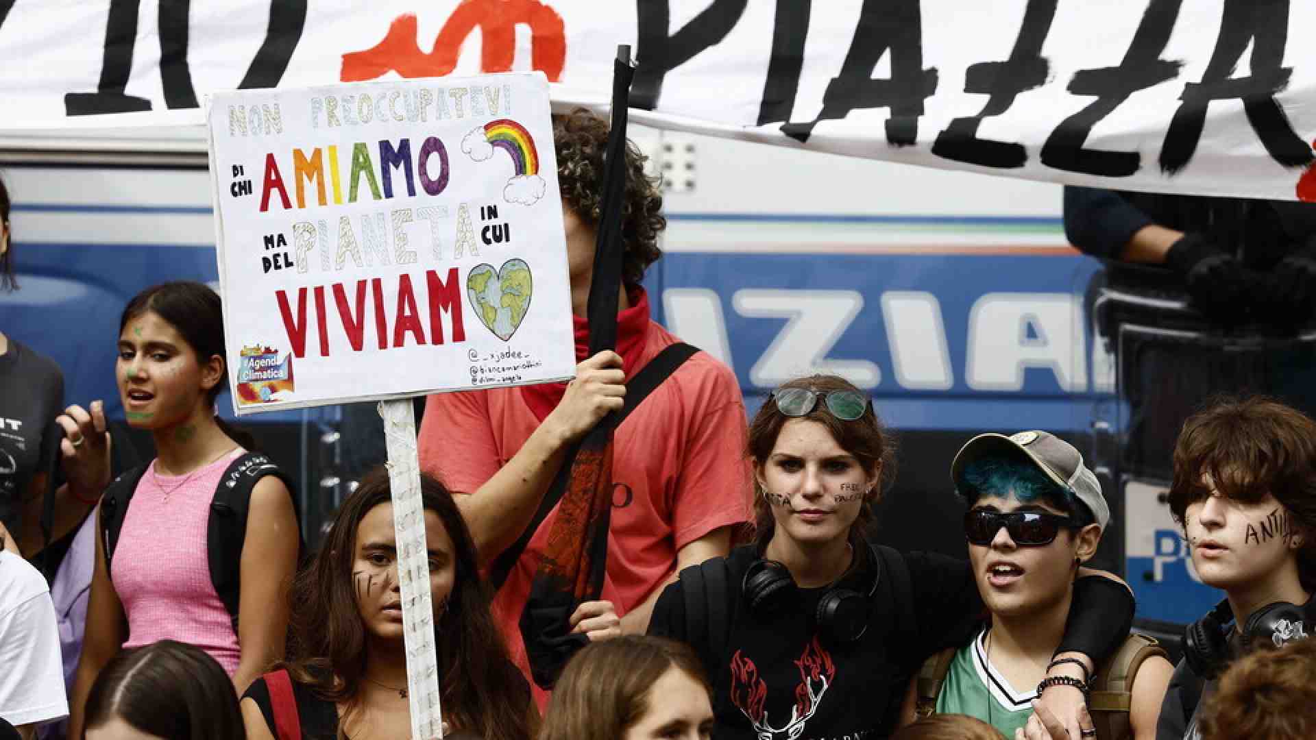 “X”, “Z”, “millennial”. Dividere la società in categorie alimenta preconcetti