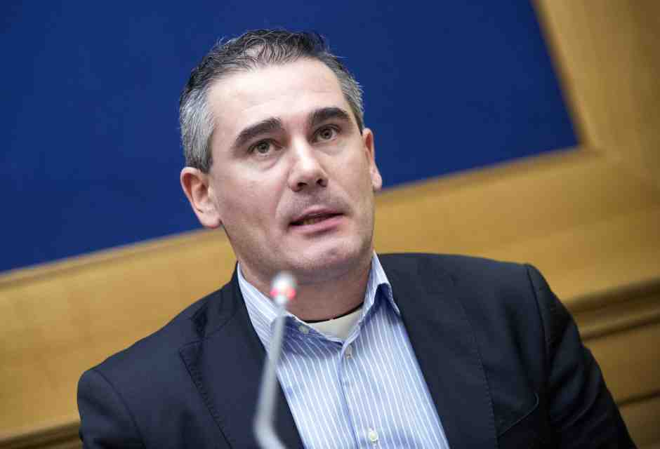 “La farsa in Lombardia non salverà Salvini: la sua Lega ha i giorni contati”. Parla Grimoldi