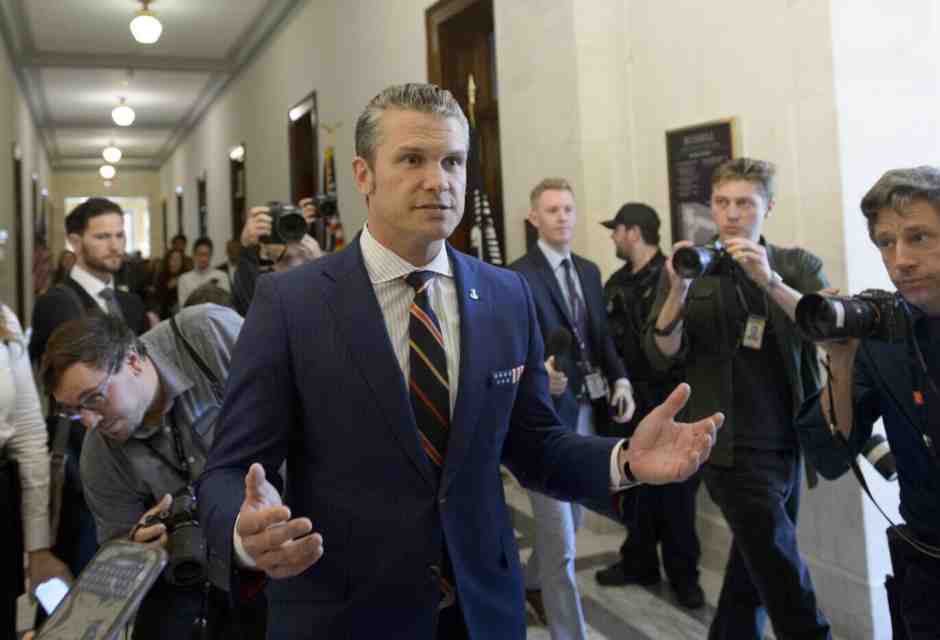 La nomina di Hegseth al Pentagono è in bilico, si fa avanti DeSantis