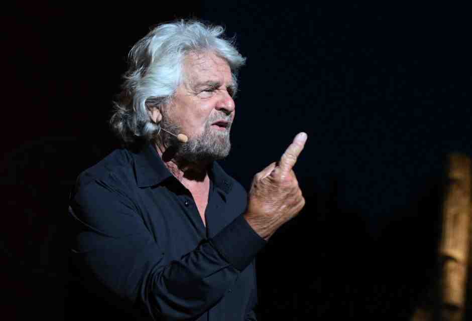 La lettera di Grillo a Schlein: "Venga a prendersi Conte: è l'uomo giusto per il Pd"