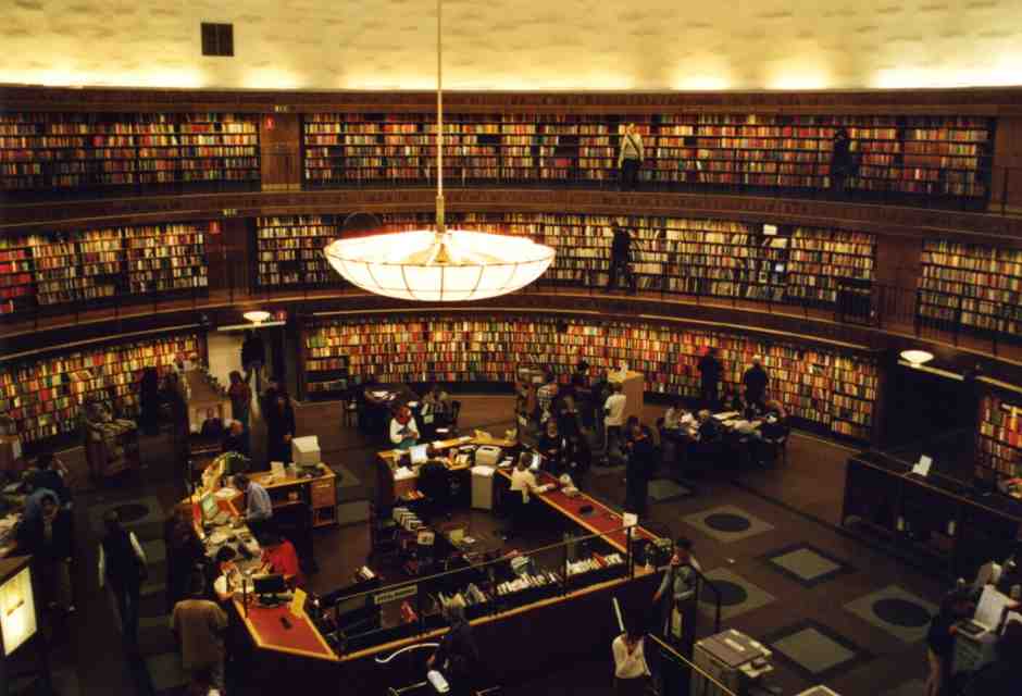 In quest’epoca di tiranni e fanatismi, l’intellettuale serve ancora?