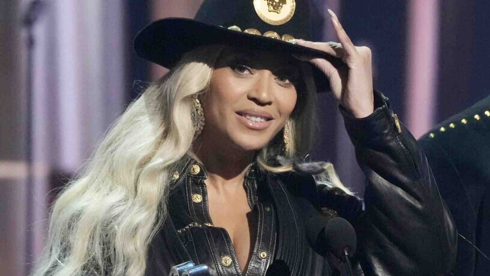 Musica dei bianchi cantata dai neri? L’album di Beyoncé ha sfondato, ma i premi lo snobbano