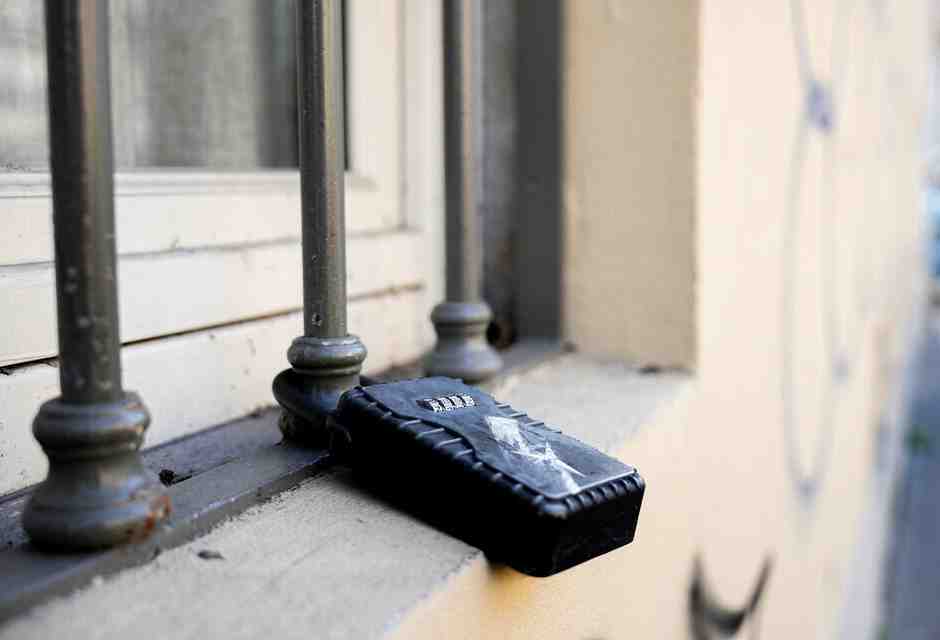 Il lucchetto del nostro scontento: l'Italia dichiara guerra alle "key box" degli affittacamere