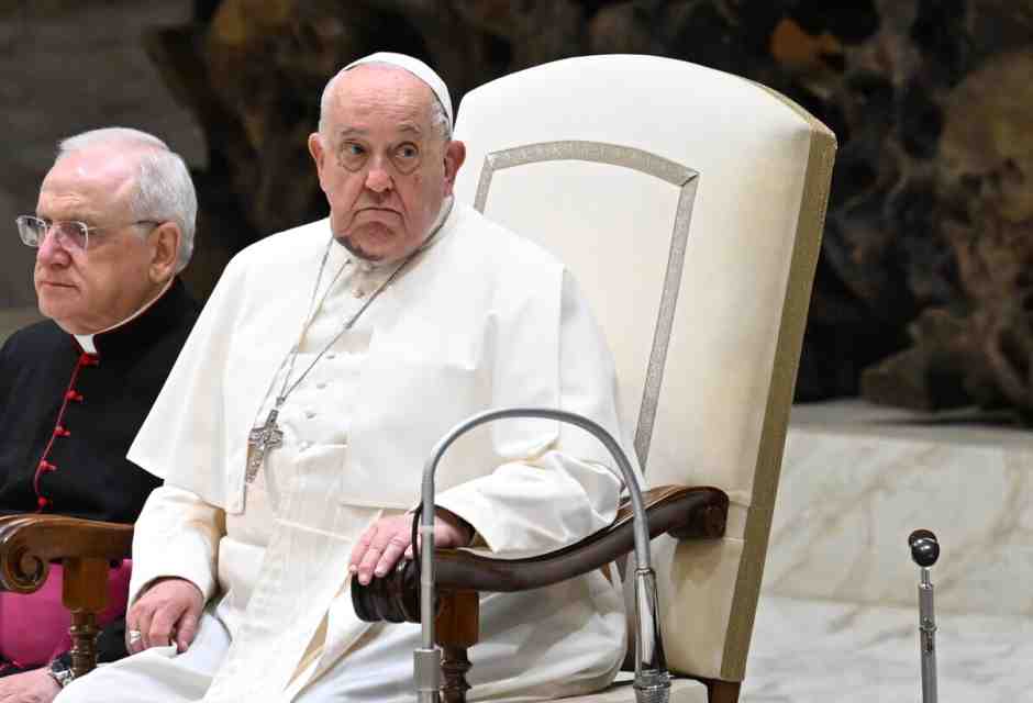 Dopo le polemiche il Vaticano fa sparire la kefyah dalla Natività