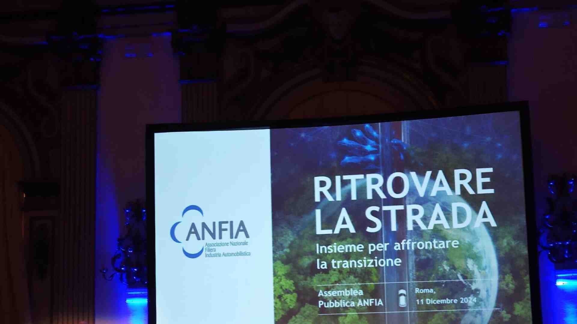 Incognita Stellantis, crollo della produzione e regole da rivedere: l'Automotive scommette su Urso