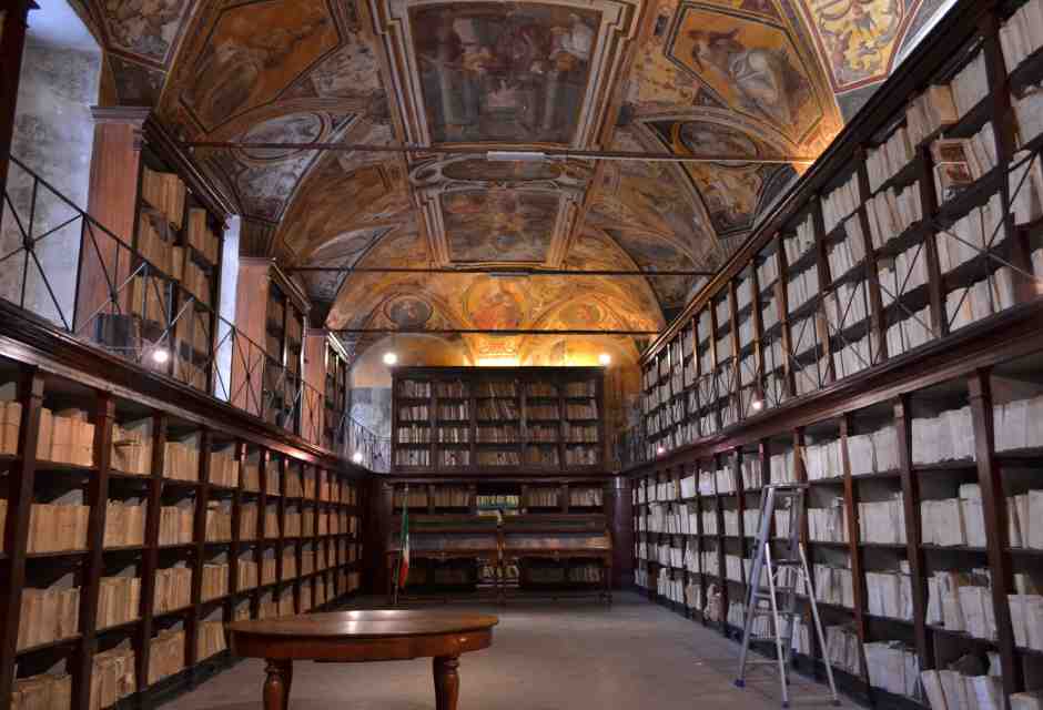 Sul matrimonio all'Archivio di stato di Napoli non si capisce chi abbia ragione