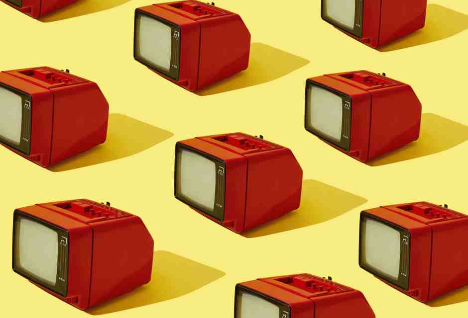 Macché Internet, in Italia trionfa sempre la tv: 40 anni di storia del paese raccontati dall'Auditel