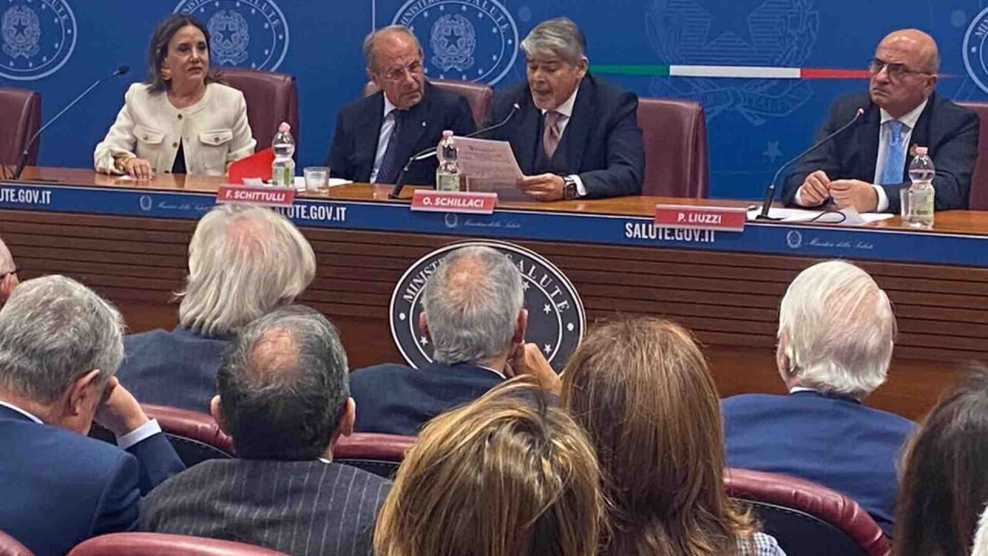 Un astrologo al ministero della Salute. La risposta della Lilt apre nuovi interrogativi